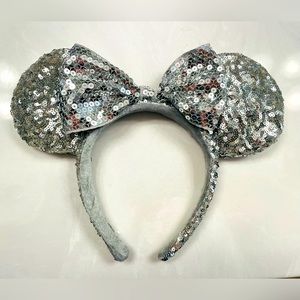 Disney Minnie Mouse ear headband Silver large sequins